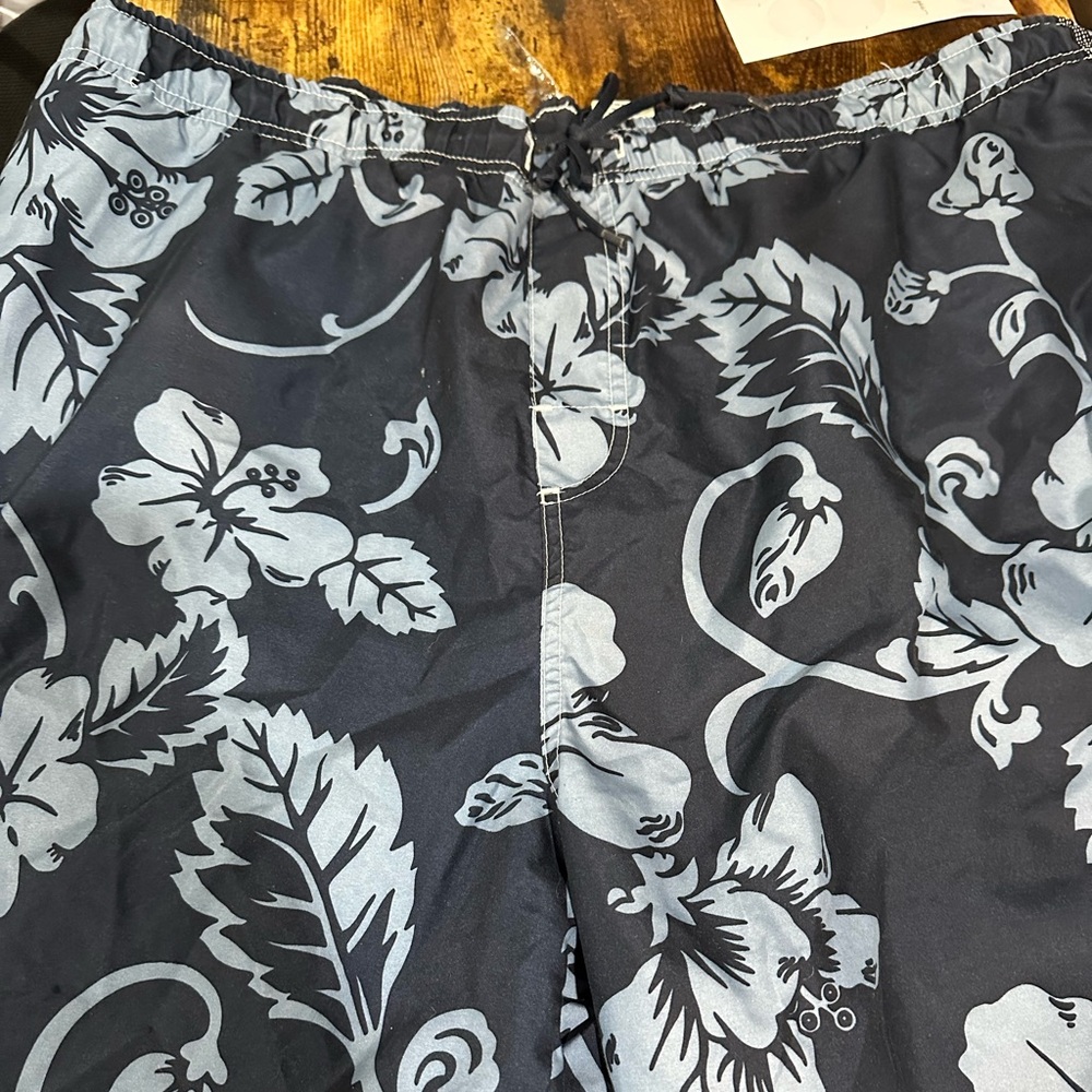 Men’s swim trunks